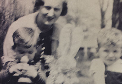 Michael Graves (closest to his mother) in 1936