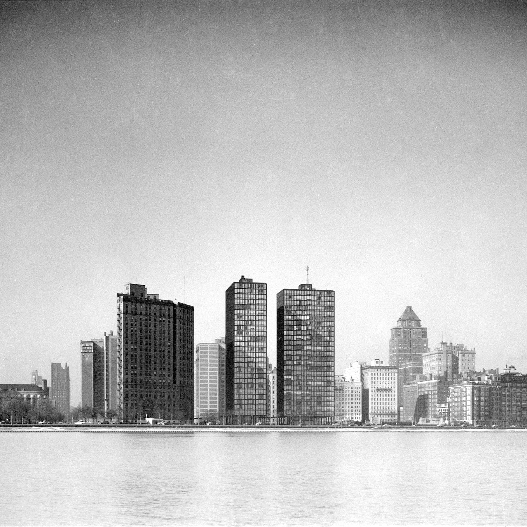 860-880 North Lake Shore Drive sometime in the 1950s or 1960s