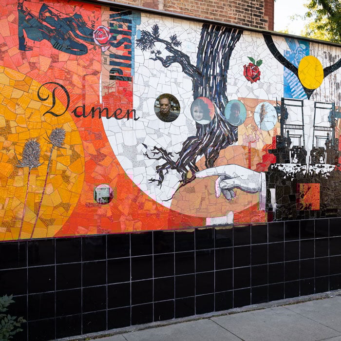 Vida Simple, Juan Angel Chávez, 2004, Damen Pink Line Station. Photo: Ken Carly