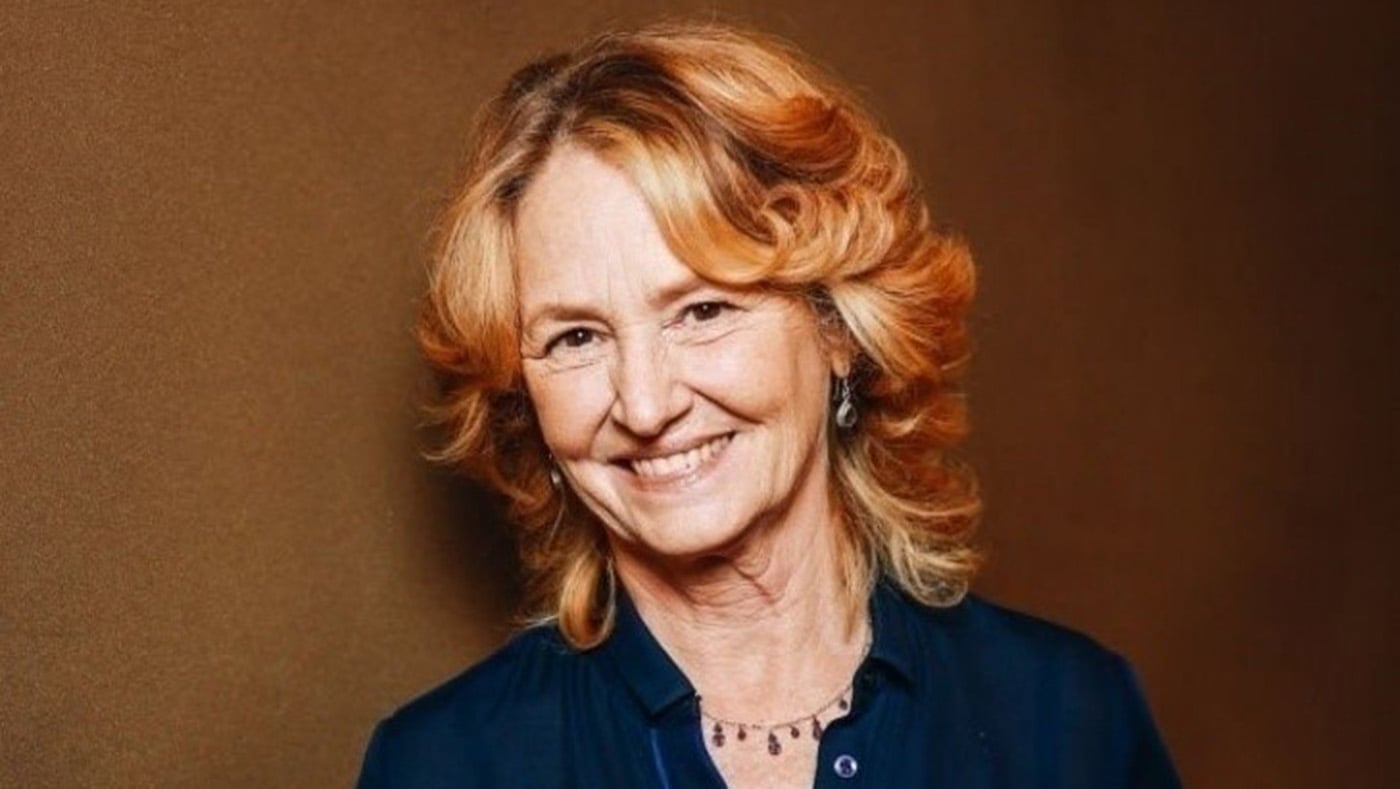 Melissa Leo smiles in a portrait