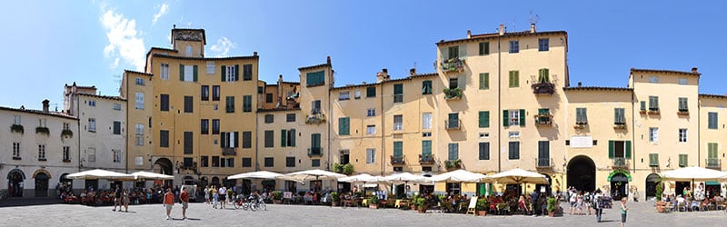 Piazza dell’Anfiteatro Piazza dell’Anfiteatro