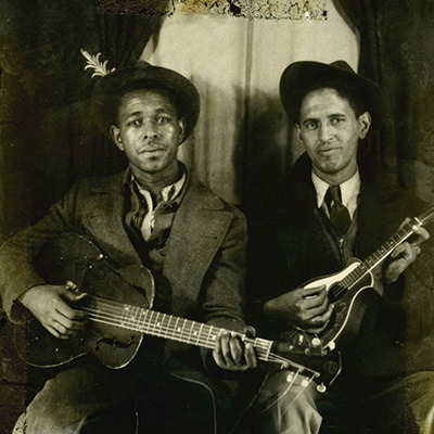 Southern song collector and musician Lesley Riddle, right, with blues artist Brownie McGhee, c.1935. Photo: Courtesy of The Smith Family