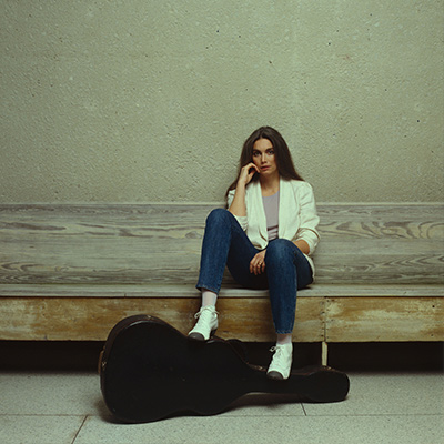 Emmylou Harris, 1983. Photo: Courtesy of Jim McGuire Collection, Grand Ole Opry Archives