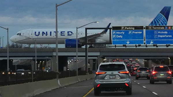 A United Airlines flight arrives at O'Hare International Airport in Chicago, Monday, Nov. 3, 2025. (AP Photo / Nam Y. Huh)