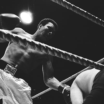 Muhammad Ali training match with Kenny Jay, Chicago, Illinois on June 10, 1976. Photo: ST-19130549-0031, Chicago Sun-Times collection, Chicago History Museum
