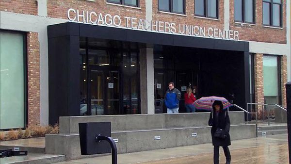(WTTW News) Chicago Teachers Union Center facade (WTTW News)