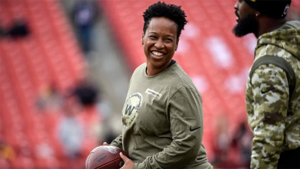 Washington Football Team assistant running backs coach Jennifer King works with the team before an NFL football game against the Tampa Bay Buccaneers, Sunday, Nov. 14, 2021, in Landover, Md. (AP Photo / Mark Tenally)