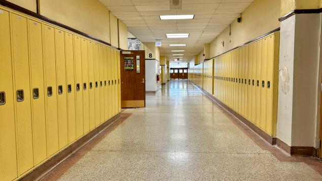 Carl Schurz High School, Chicago, Illinois. Photo taken by w_lemay.