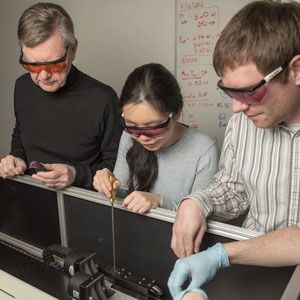 Northwestern Professor Michael R. Wasielewski works with students. Northwestern Professor Michael R. Wasielewski works with students. Photo: Institute for Sustainability and Energy at Northwestern University