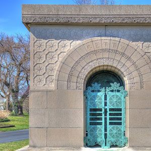 Frank Lloyd Wright said of Louis Sullivan's Getty Tomb, “Outside the realm of music, what finer requiem? ”Credit: Wikimedia Commons/Ryan Guenther