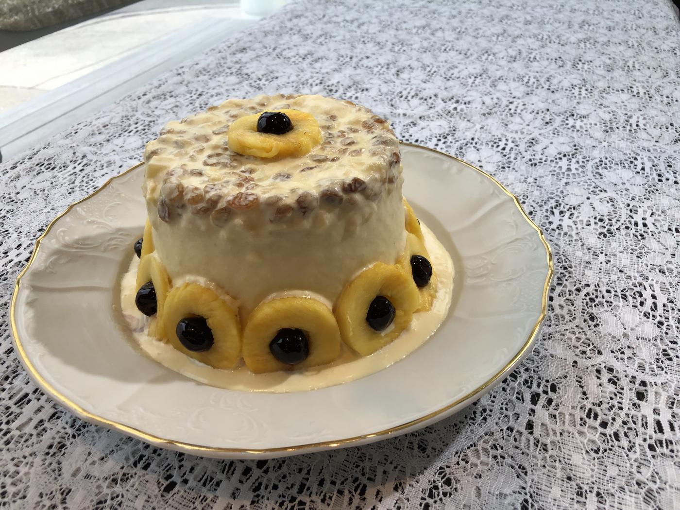Iced pudding à la Charles Kemble, with pineapple and Kirschwasser