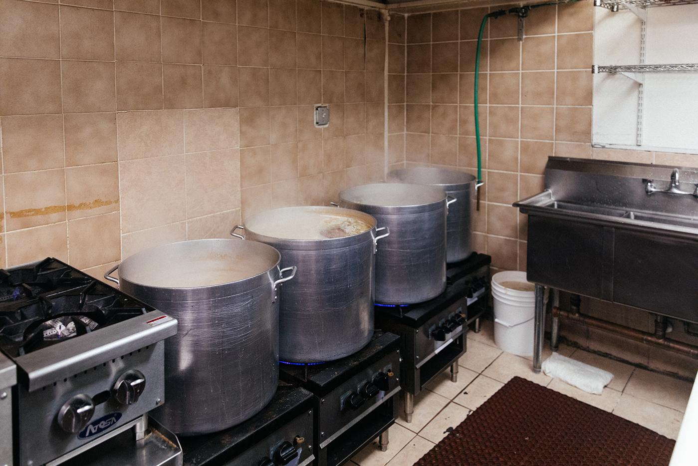 Varying concentrations of boiling seolleongtang at Chicago's Han Bat. Photo: Sandy Noto for WTTW