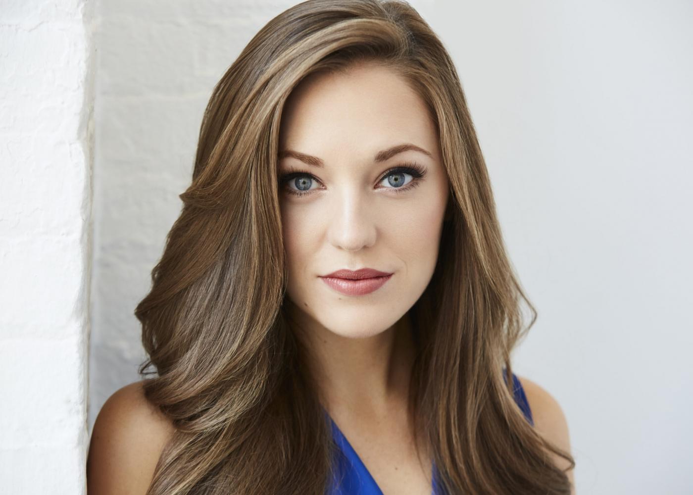 Laura Osnes