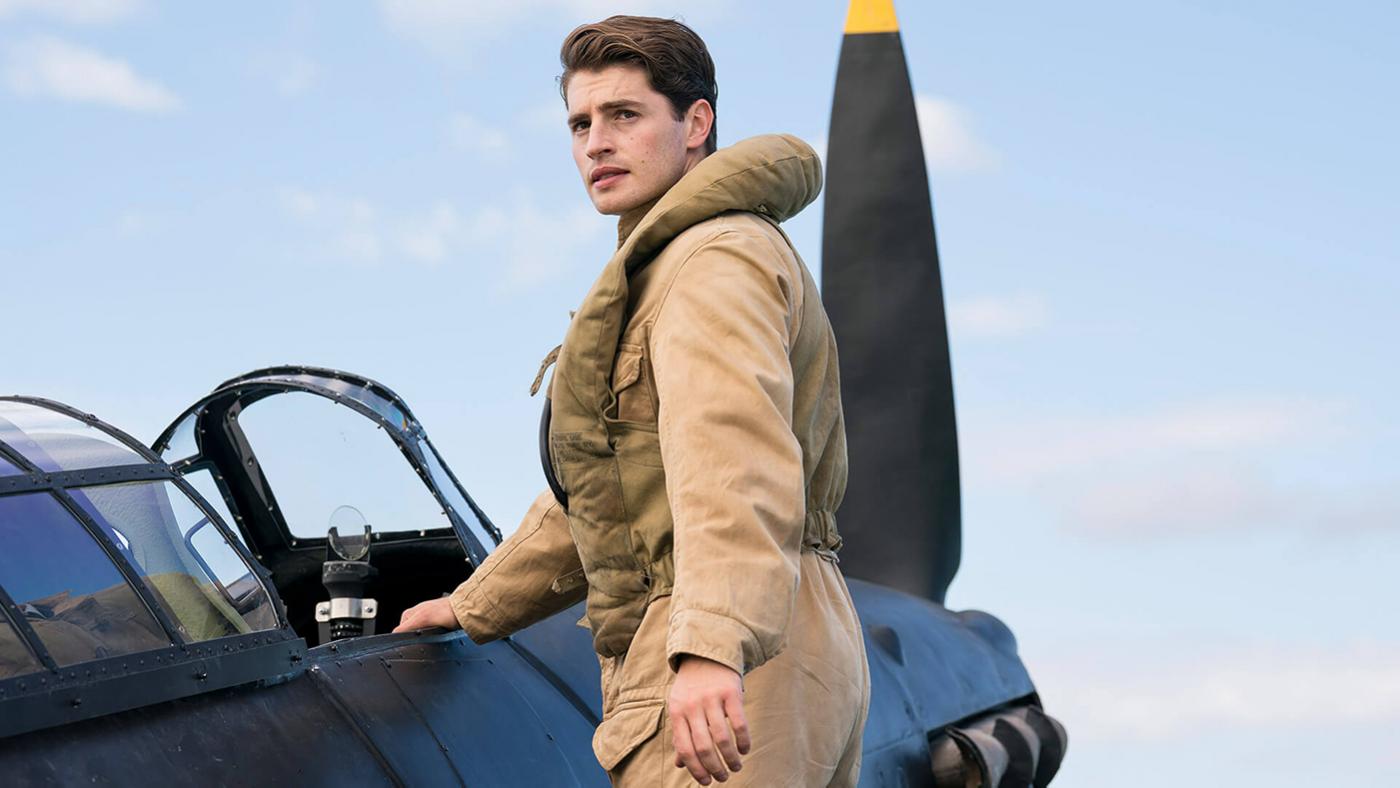 Gregg Sulkin as David in World on Fire