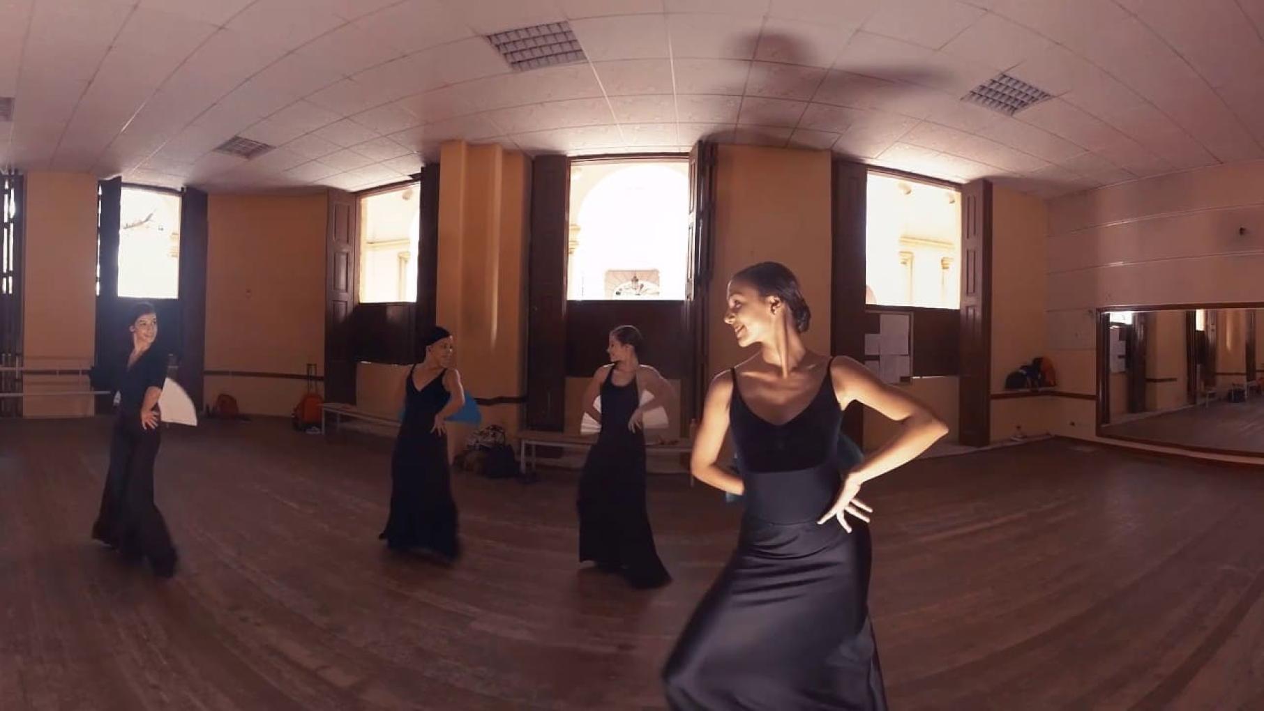 Flamenco dancers