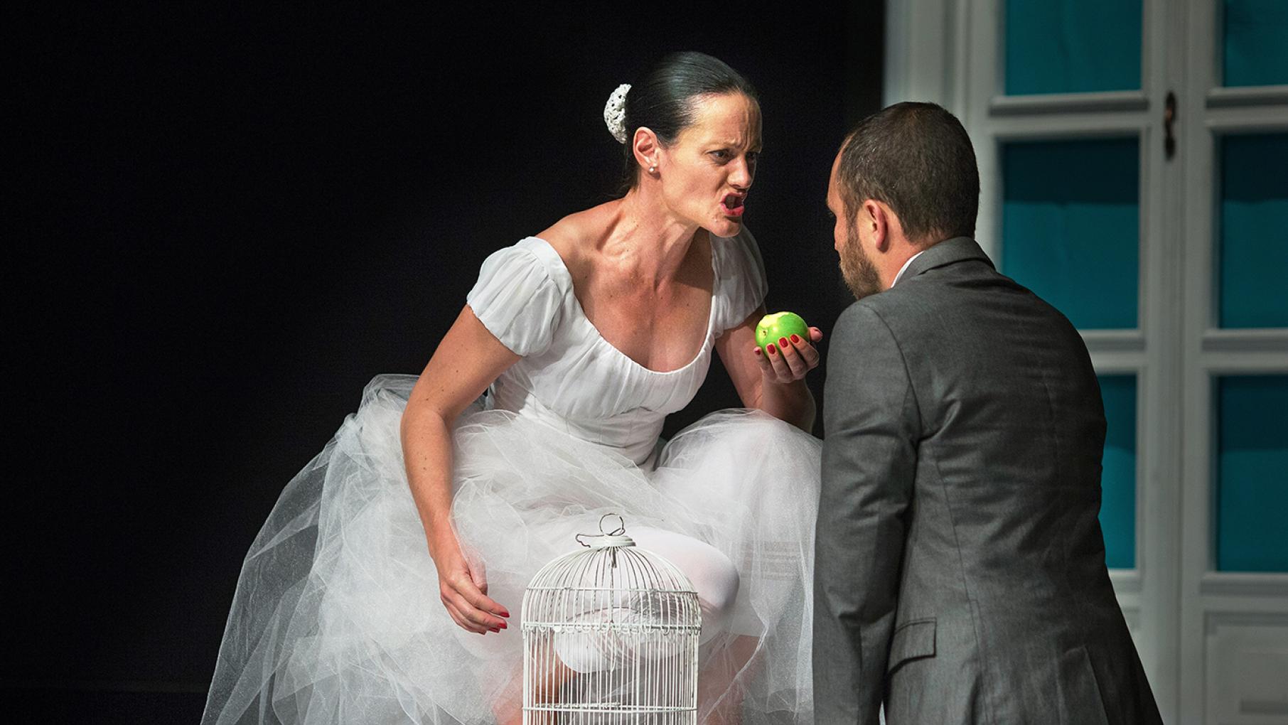 Miss Julia will be performed by Colombia's Vueltas Bravas Producciones in Steppenwolf's 1700 Theatre. Photo: Federico Rios