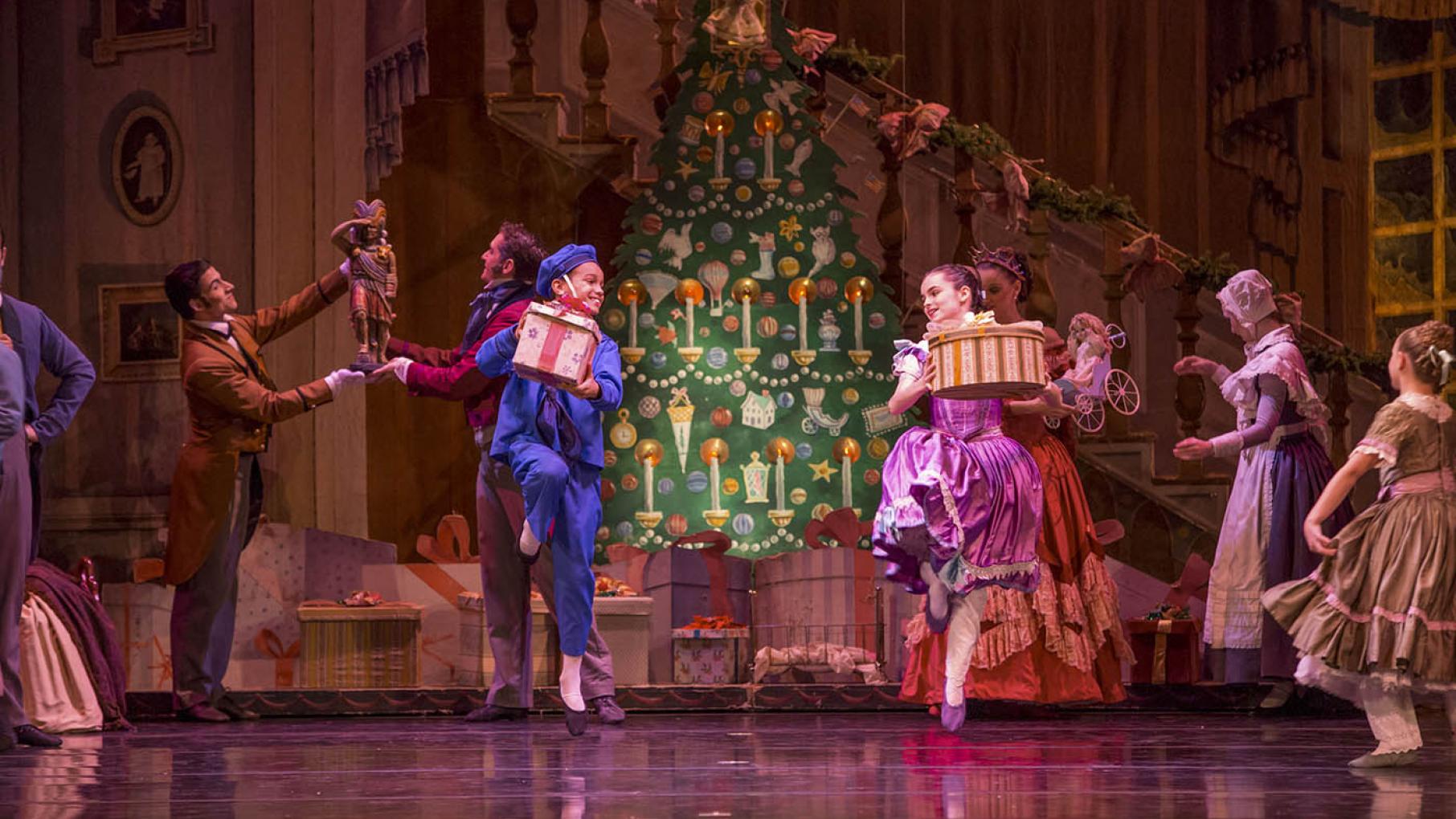 The Joffrey Ballet's Nutcracker. Photo: Cheryl Mann