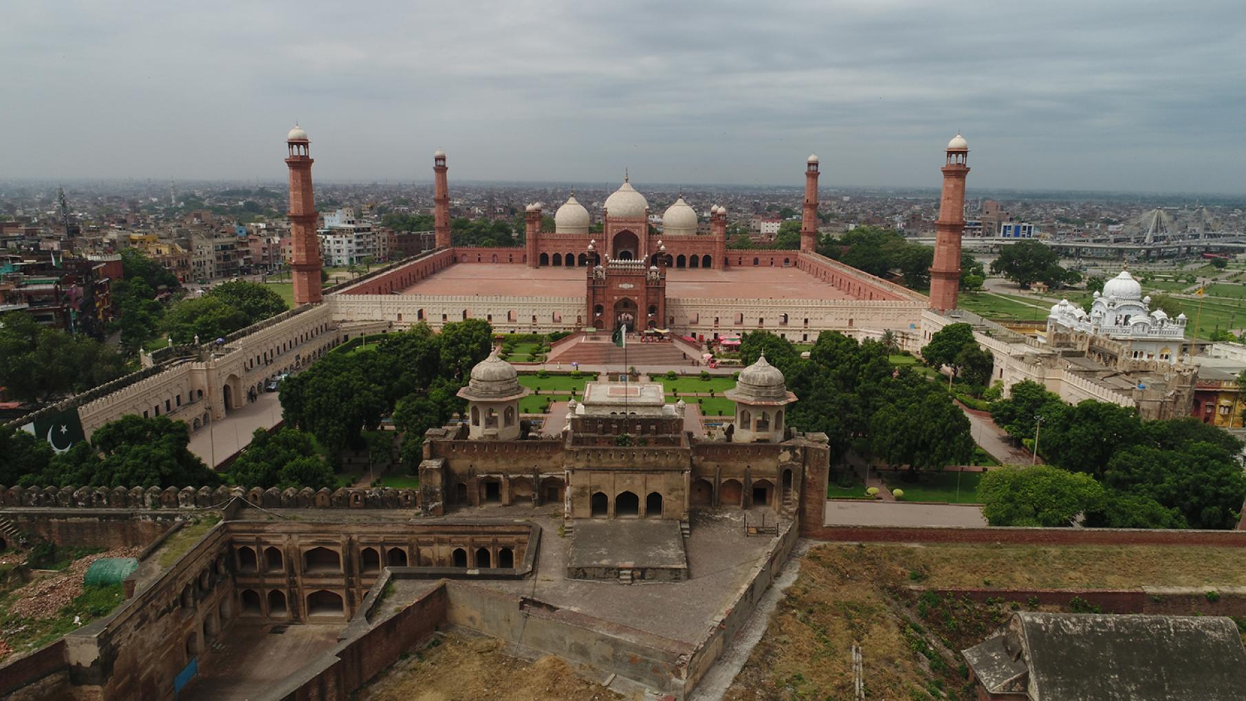 Walled City of Lahore, Pakistan, rebuilt by Emperor Akbar, 16th Century. Photo: Nutopia Ltd