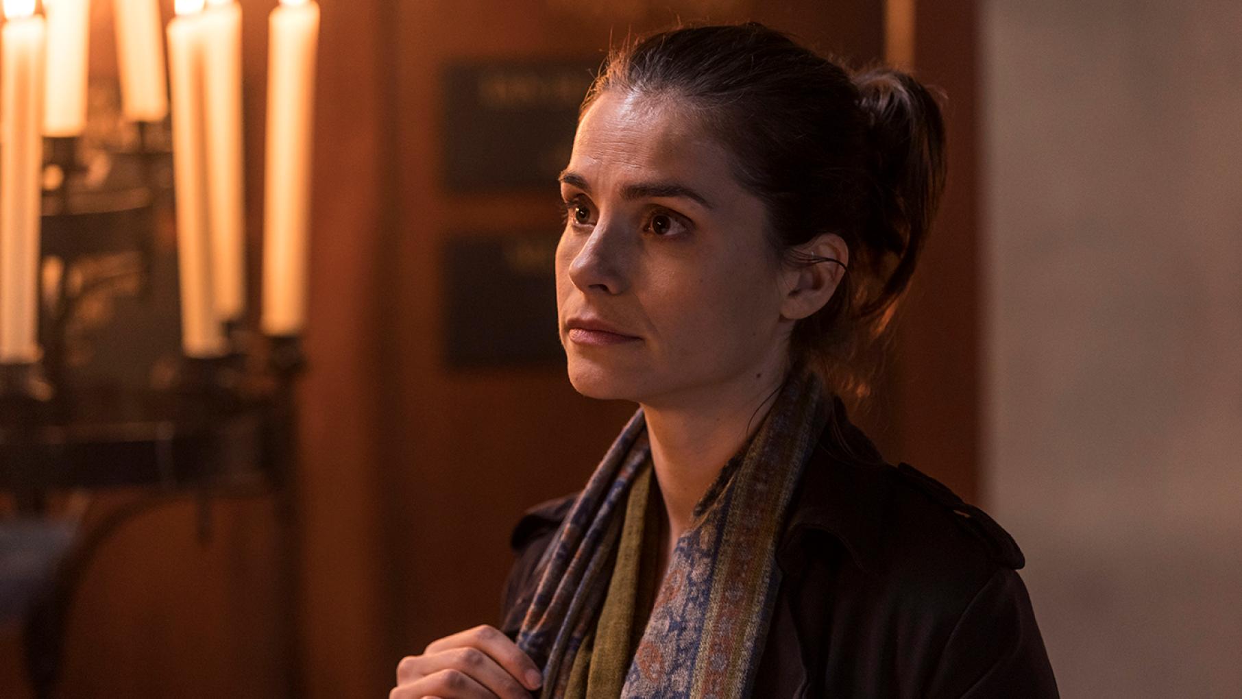 Holly is writing a takedown of Duncan and his cynical journalism at the Post. Photo: Lookout Point / Colin Hutton Holly Evans in the season finale of Press. Photo: Lookout Point / Colin Hutton