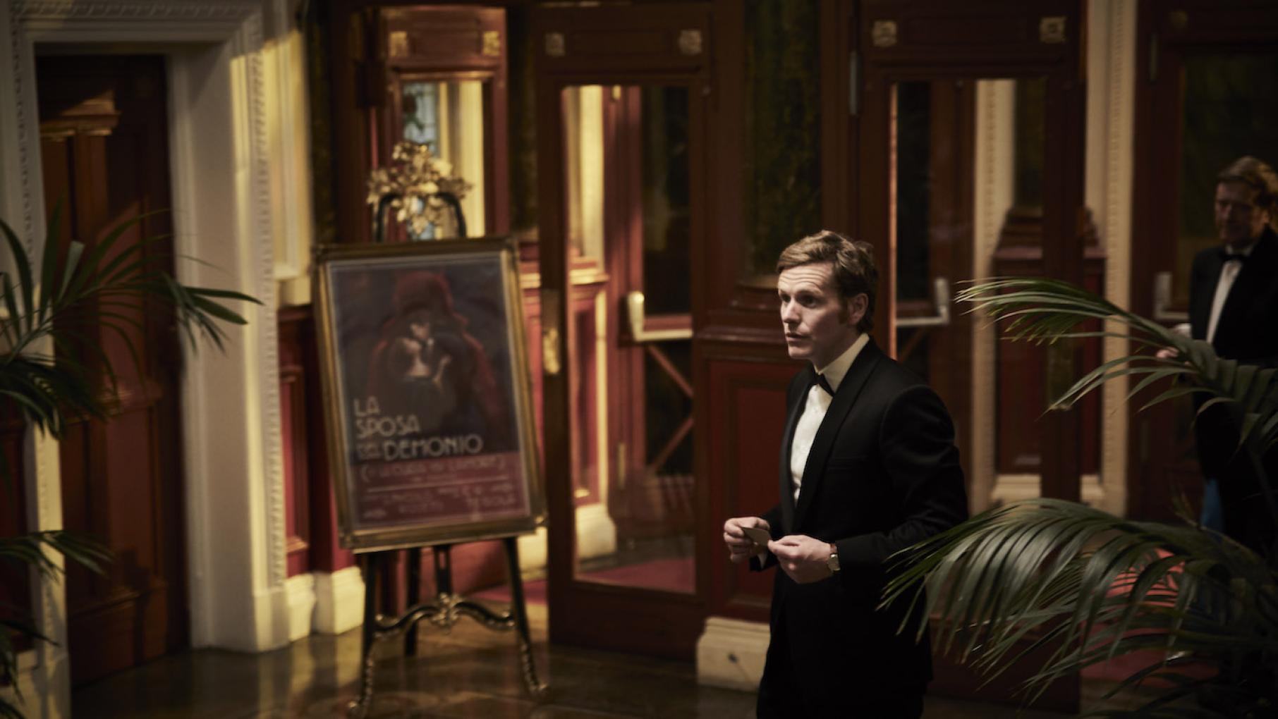 Morse falls for a mysterious woman at the opera while in Venice, but she wants to remain anonymous. Photo: Mammoth Screen Morse at the opera in 'Endeavour' season 7. Photo: Mammoth Screen