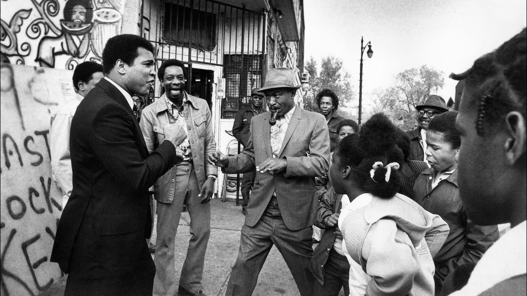 Muhammad Ali enjoying a spontaneous encounter with his fans in Detroit, MI. Circa 1977. Photo: Courtesy Michael Gaffney Muhammad Ali enjoying a spontaneous encounter with his fans in Detroit, MI. Circa 1977. Photo: Courtesy Michael Gaffney