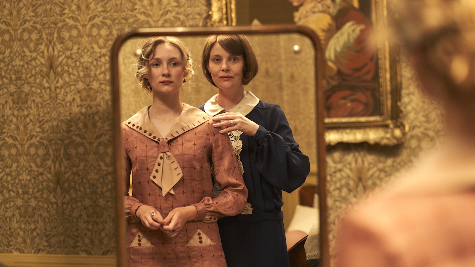 Julia Drummond-Ward is trying to marry off her daughter Rose at Hotel Portofino. Photo: Eagle Eye Drama Limited Rose and Julia Drummond-Ward in Hotel Portofino. Photo: Eagle Eye Drama Limited