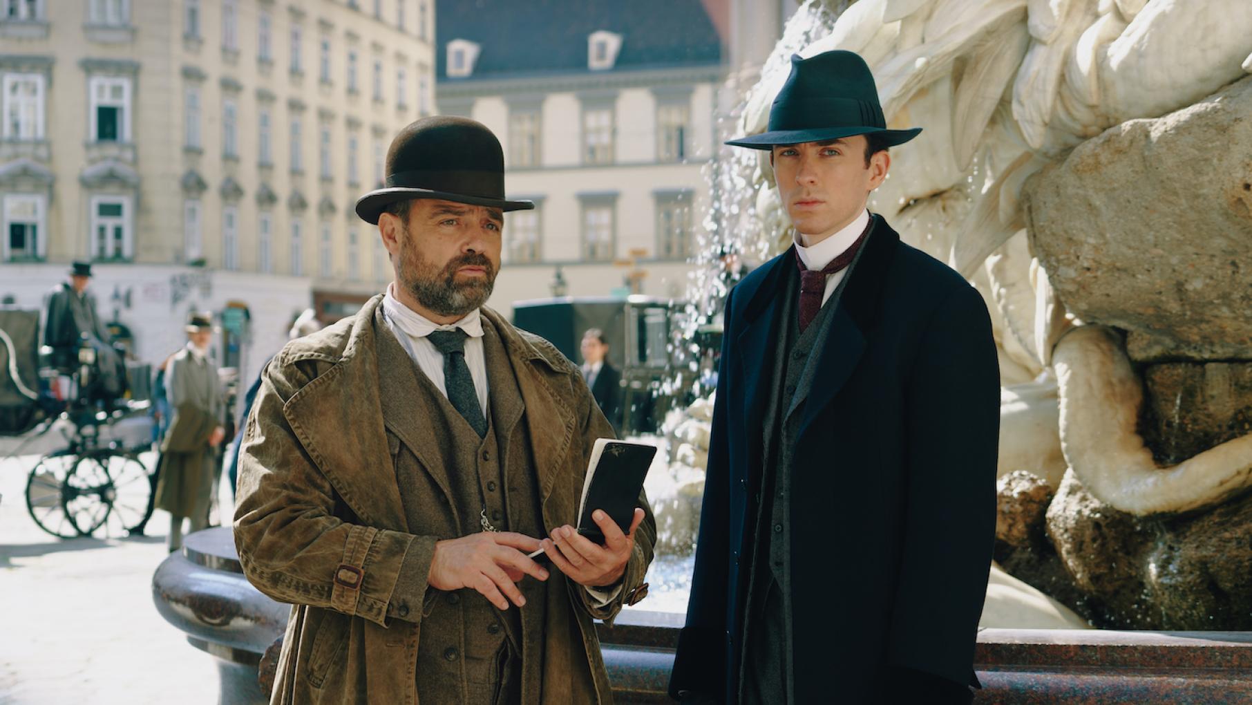 Juergen Maurer, who plays Oskar Rheinhardt, calls Oskar and Max Liebermann an "old couple." Photo: Petro Domenigg/2022 Endor Productions/MR Film Oskar and Max in season 3 of Vienna Blood