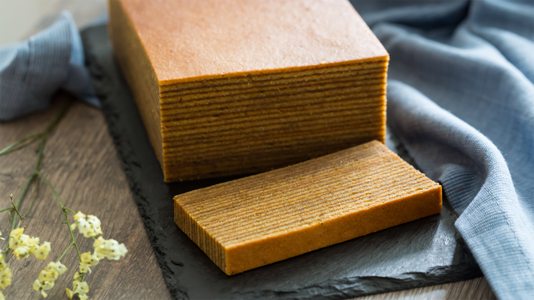 Ollyvia Putri's kue lapis legit