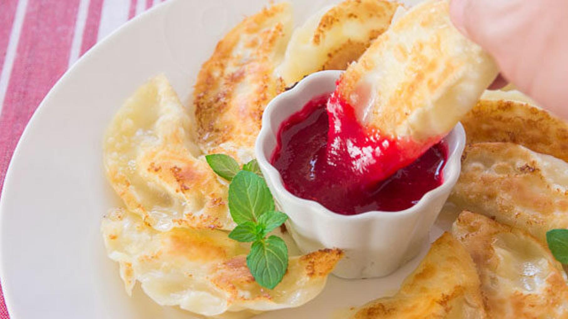 Potstickers dipped into jam