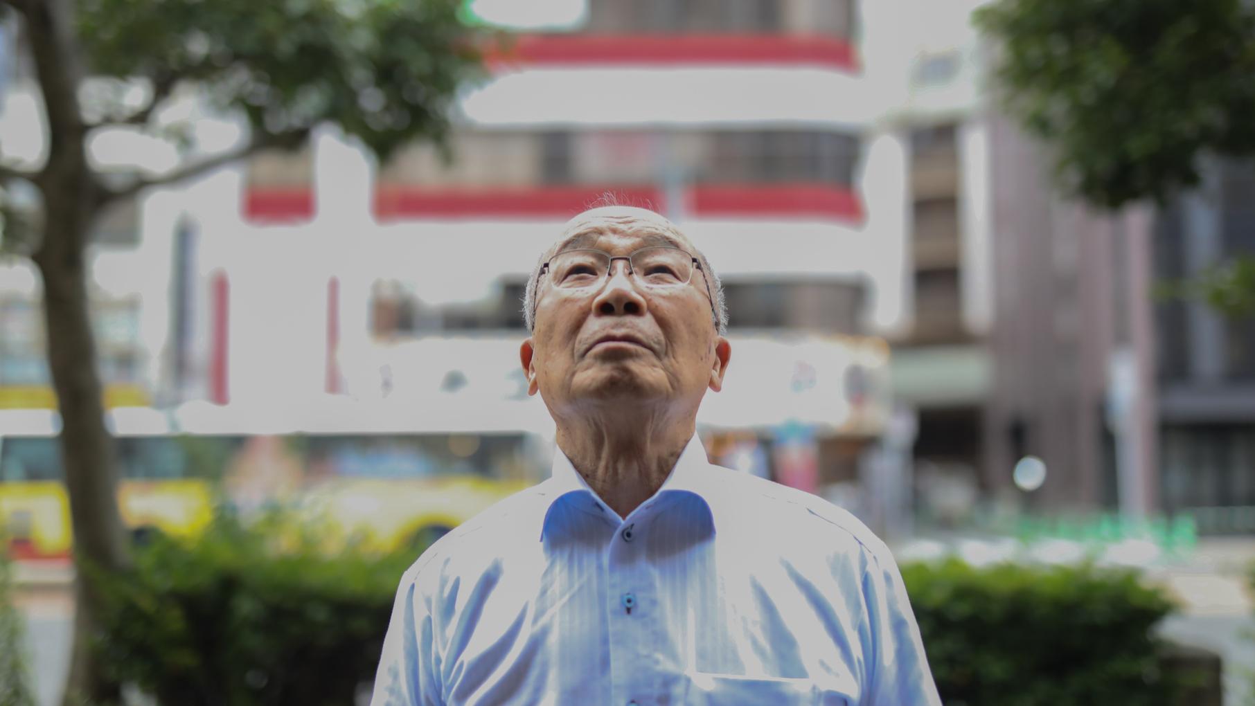 Seiichiro Mise, who was 11 years old when the atomic bomb fell on Nagasaki, is part of the documentary 'Atomic People.' Credit: Minnow Films Seiichiro Mise looks up to the sky