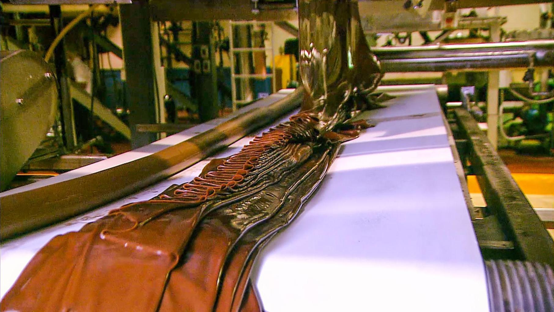 Behind the Scenes at the Tootsie Roll Factory: asset-mezzanine-16x9