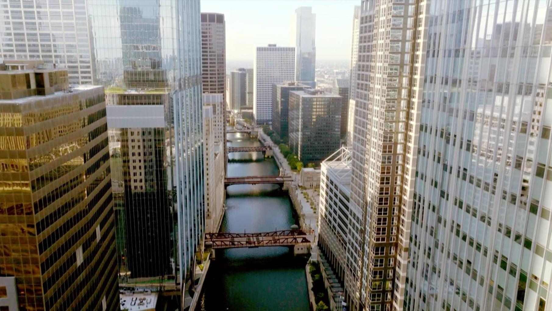 Soar Above the Chicago River: asset-mezzanine-16x9