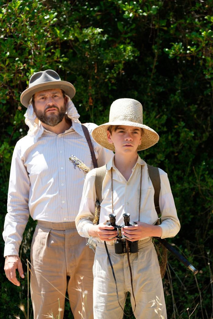 Theo Stephanides (YORGOS KARAMIHOS) & Gerald Durrell (MILO PARKER) in The Durrells in Corfu. Photo: Joss Barratt for Sid Gentle Films & MASTERPIECE