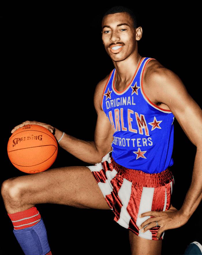 Wilt Chamberlain in a Harlem Globetrotters uniform. Photo: 