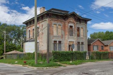 The DuPont-Whitehouse mansion