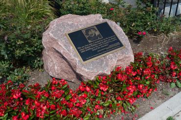 A plaque at 53rd Street and South Dorchester Avenue 