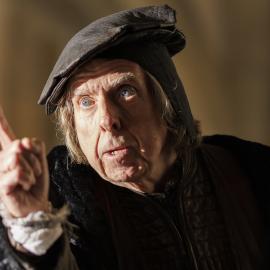 The Duke of Norfolk points a finger